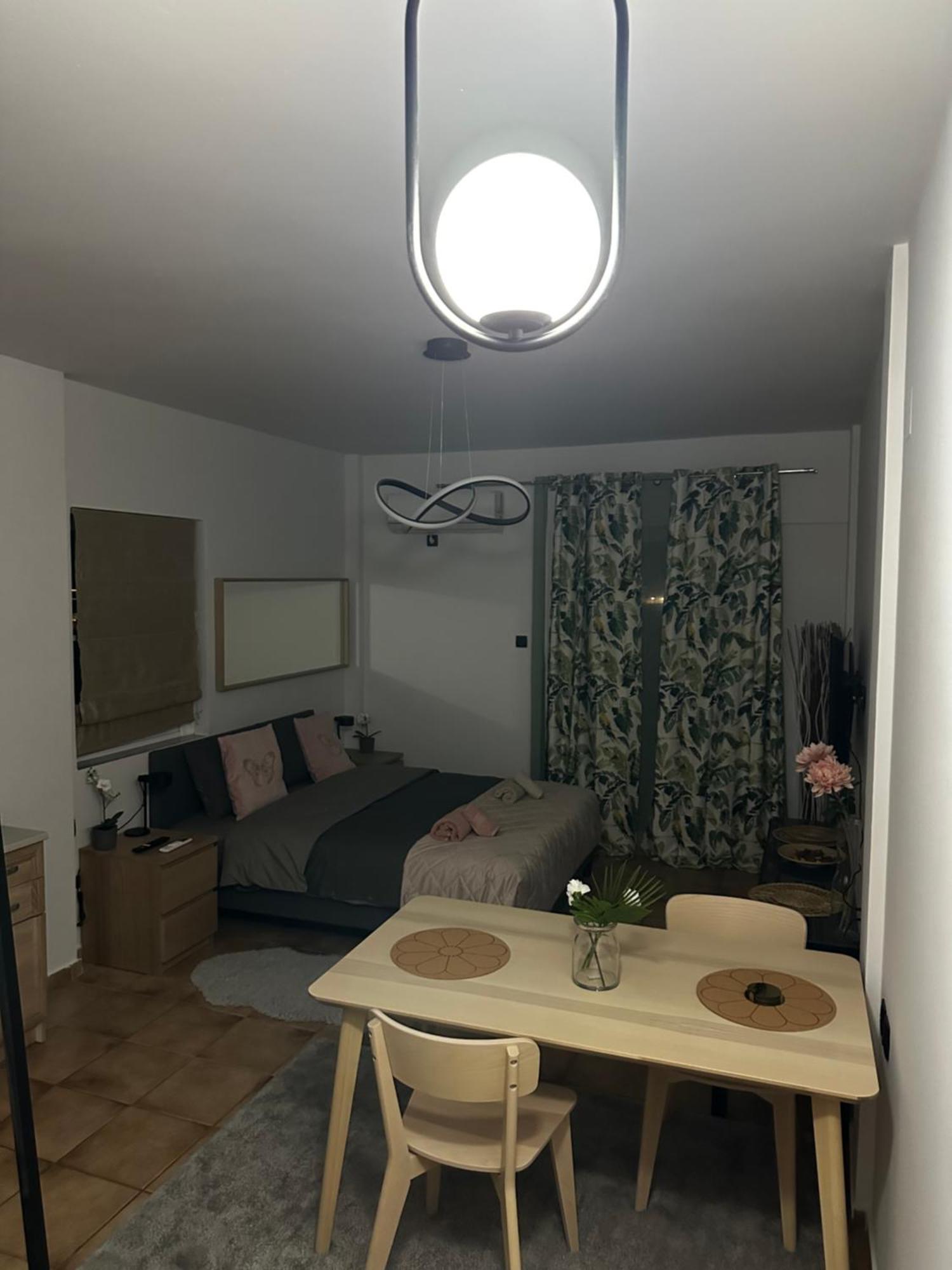 Appartement Νεάπολη à Larissa Extérieur photo