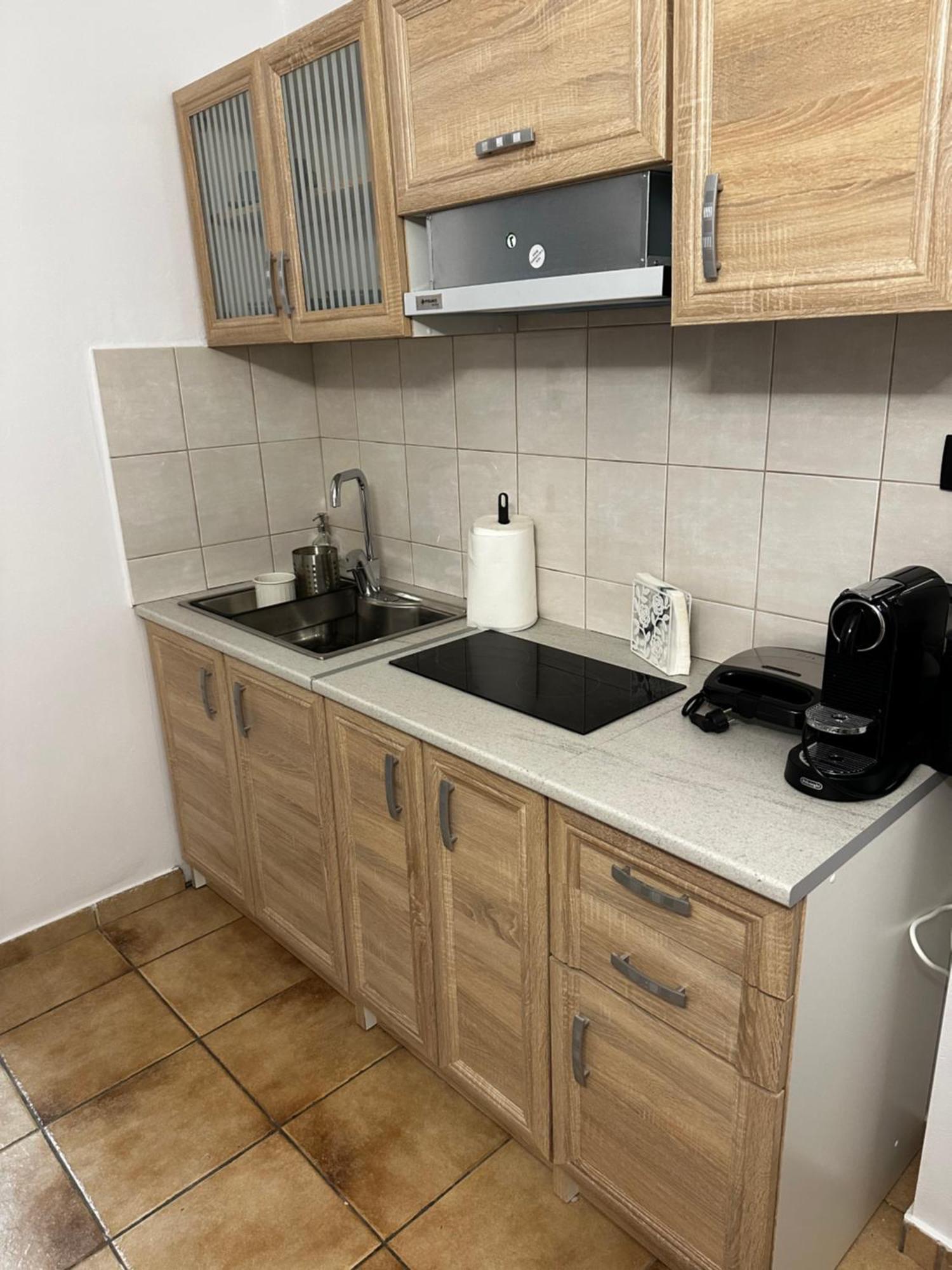 Appartement Νεάπολη à Larissa Extérieur photo