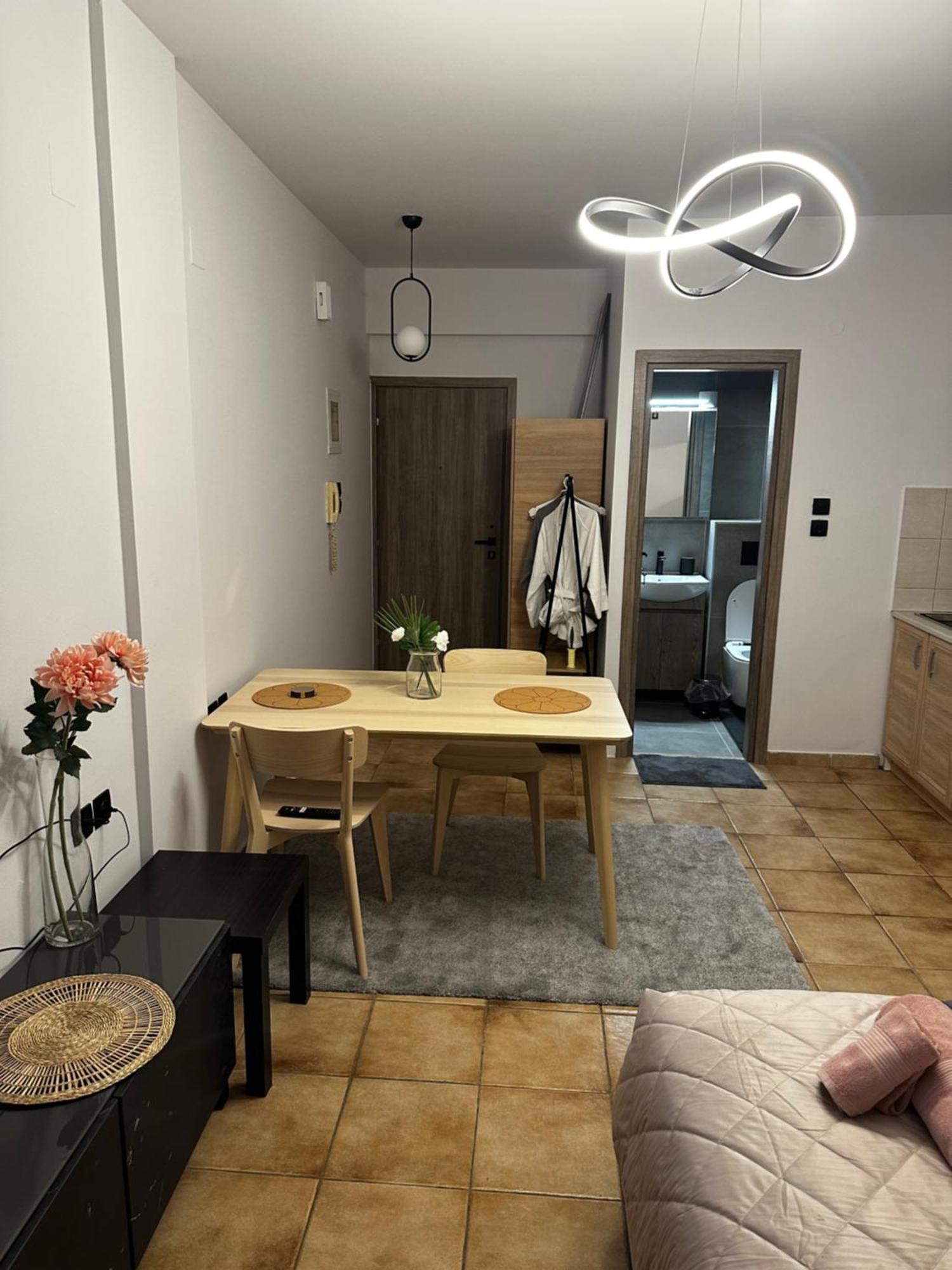 Appartement Νεάπολη à Larissa Extérieur photo